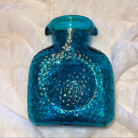 Turquoise blue glass pitcher - Picture 4 of 4